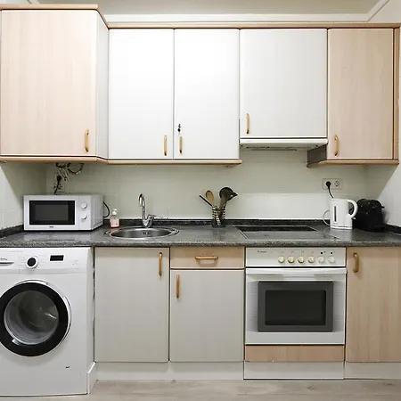 Precioso Piso Centrico Con Aparcamiento Gratuito *